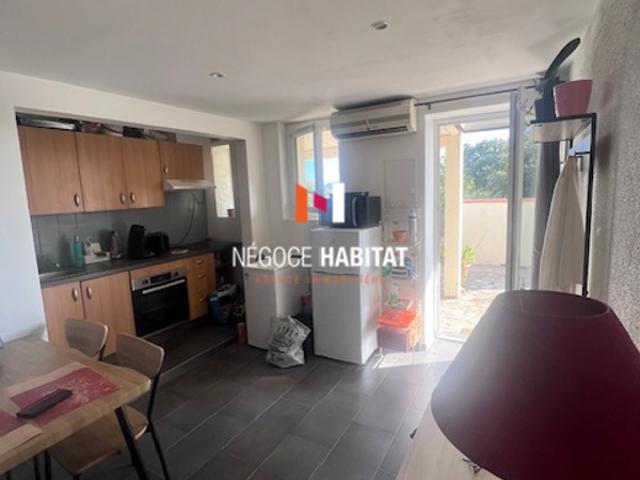 APPARTEMENT T2 LOUE MEUBLE PISCINE DANS LA RESIDENCE