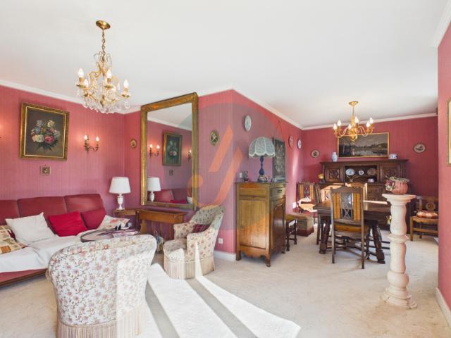 Appartement T2 lumineux 64m2 avec garage et DPE en C à Never
