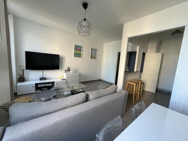 APPARTEMENT T2 MEUBLE CENTRE VILLE