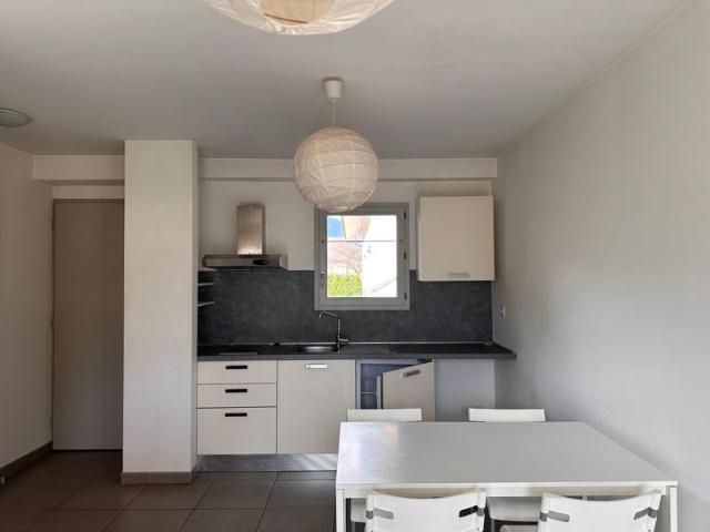 Appartement T2 meublé avec balcon et parking La Motte Servolex