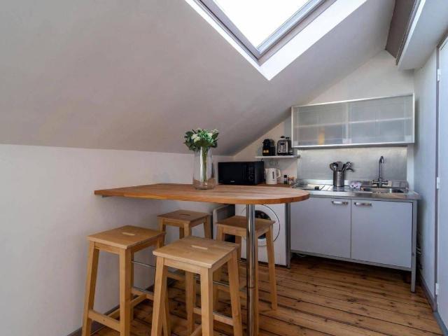 Appartement T2 MEUBLÉ AVEC MEZZANINE La Madeleine 33,5 m2