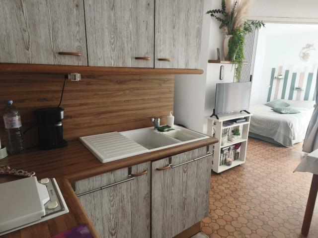 Appartement T2 meublé avec parking et cave à proximité du port de Saint Cyprien