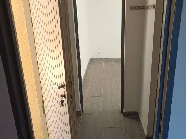 APPARTEMENT T2 MEUBLE AVEC PARKING ET TERRASSE