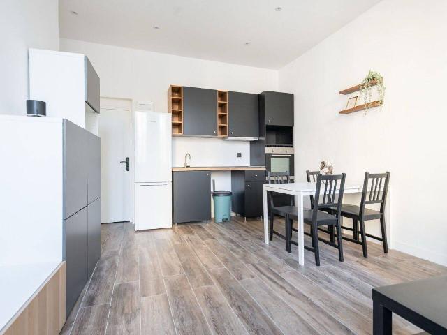 Appartement T2 meublé de 33 m², lumineux, Marseille 4e Les Chartreux, 1er étage