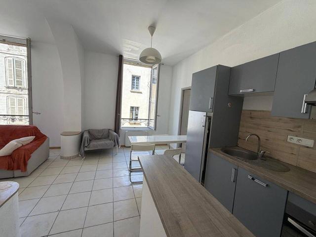 Appartement T2 meublé, exposé sud, intra muros