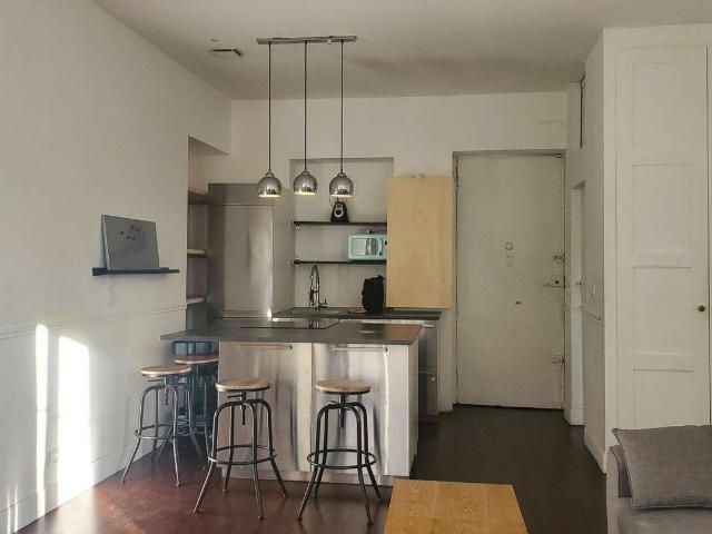 APPARTEMENT T2 MEUBLE Proche Quai du Rhône