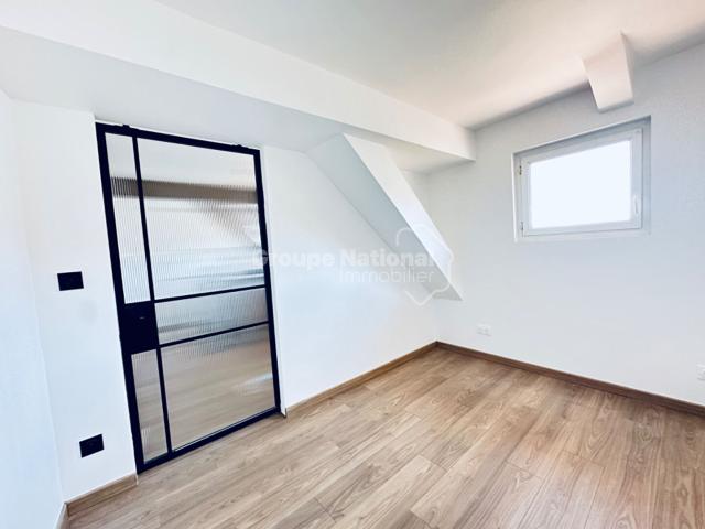 APPARTEMENT T2 NON MEUBLE MARSEILLE 8EME 850 € HC