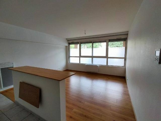 APPARTEMENT T2 PARAY LE MONIAL