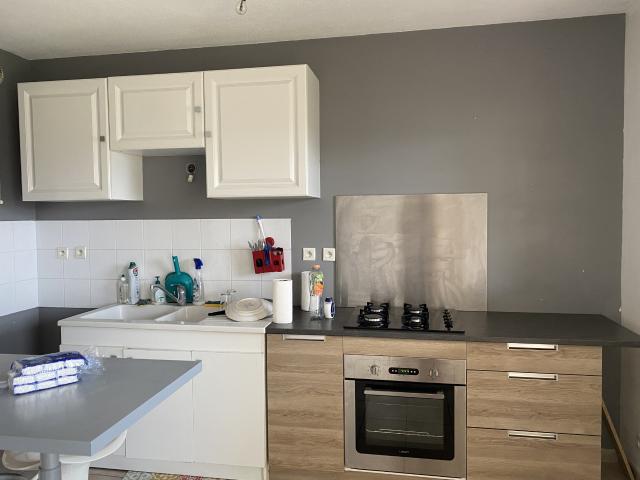 APPARTEMENT T2 + PARKING + TERRASSE A TOURNON SUR RHONE