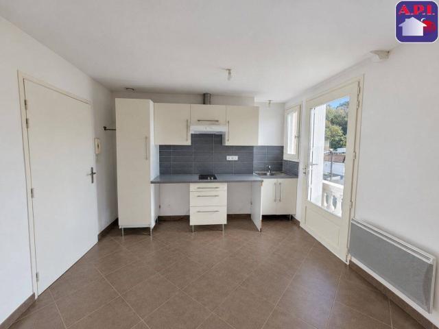 APPARTEMENT T2 PROCHE CENTRE VILLE
