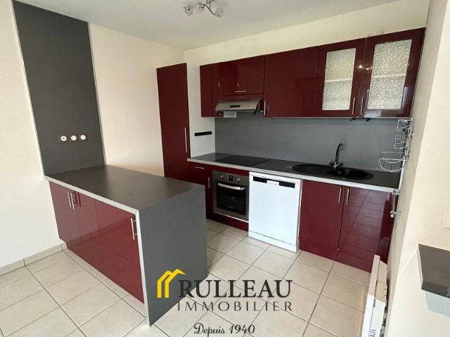 APPARTEMENT T2: Proche de la gare