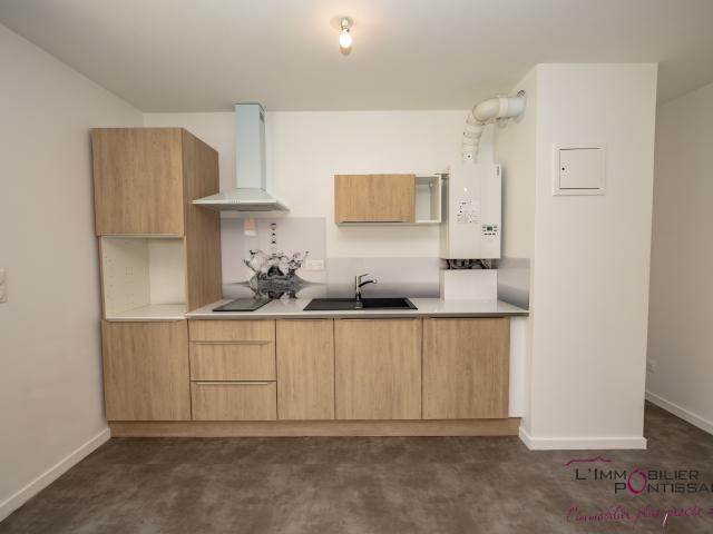APPARTEMENT T2 PROCHE FRONTIERE EN REZ DE JARDIN