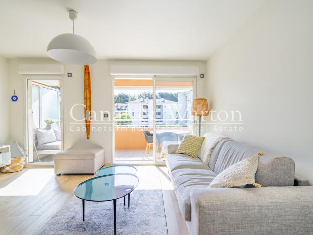 Appartement T2 Proche Port Et Plage Avec Piscine Et Garage 44m² Hyères