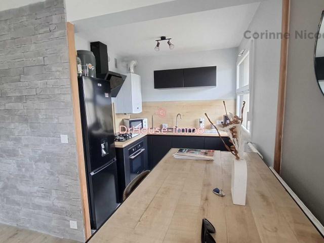 Appartement T2 rénové 43 m² 3ᵉ étage