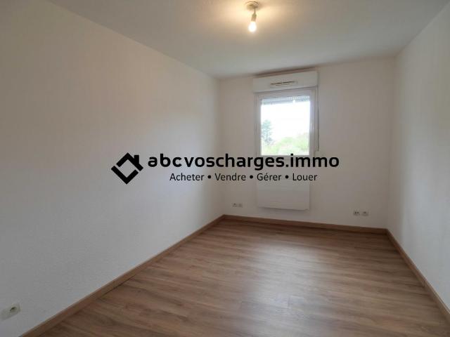 Appartement T2 récent avec balcon et parking