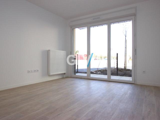 Appartement T2 récent avec parking Saint André
