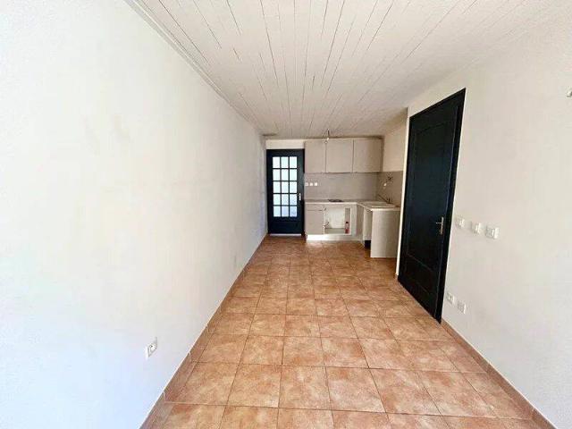 APPARTEMENT T2 REFAIT A NEUF