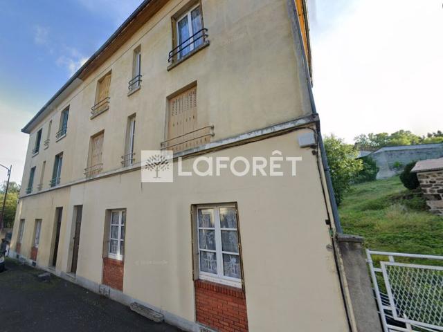 Appartement T2 RIOM ES MONTAGNES à louer