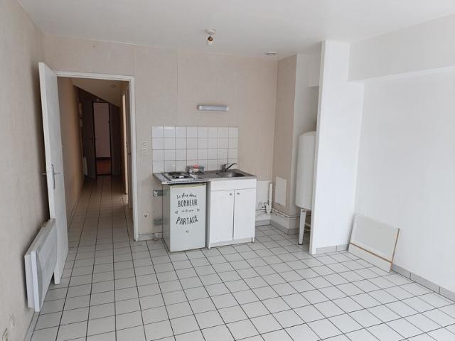 APPARTEMENT T2 SECTEUR MEZIERES