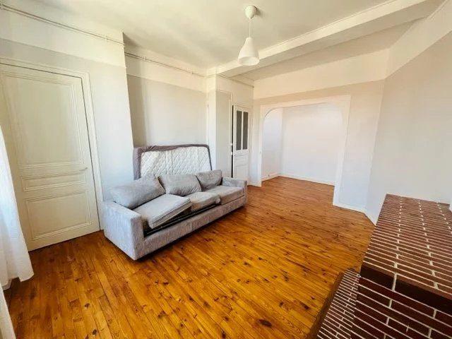 APPARTEMENT T2 ST ETIENNE