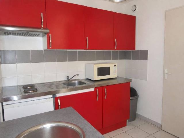 Appartement T2bis meublé parking terrasse extramuros