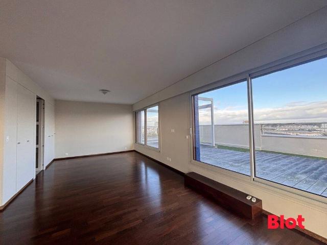 Appartement T7 d'exception 183,20 m² Dernier étage Triple