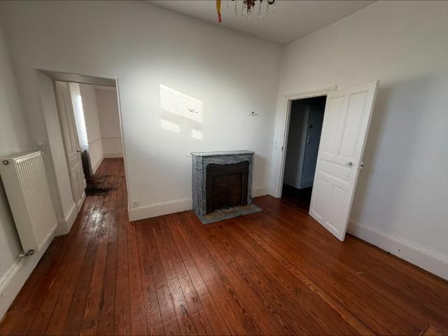 APPARTEMENT T4 77 M2 SAINT SERNIN DU BOIS