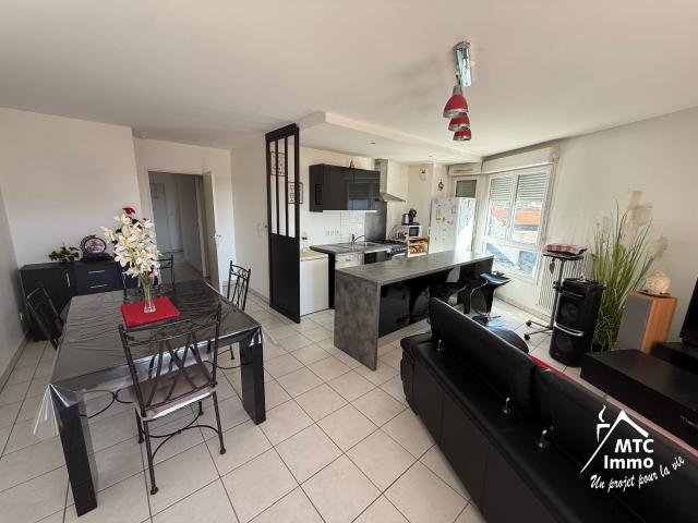 APPARTEMENT T4 PARC PARILLY/ 82 m2 / GARAGE