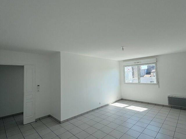 Appartement T4 93.79 m² Etage 03