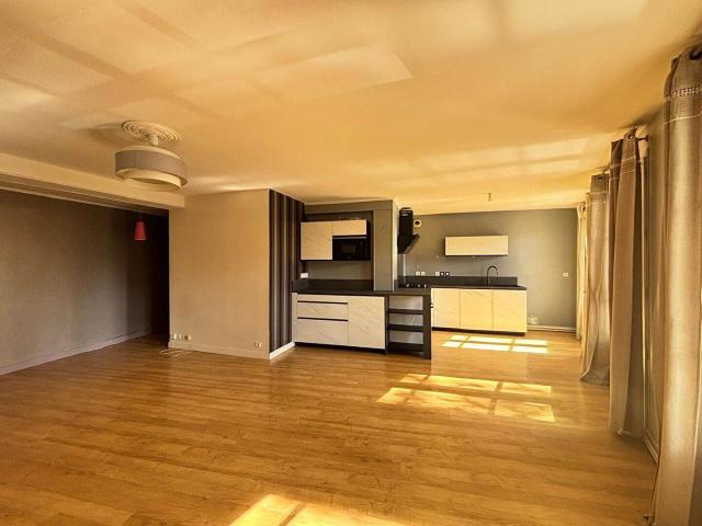 Appartement T4 94M² NIORT hyper centre ville