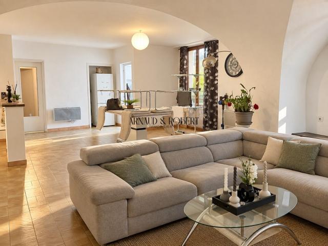 appartement T4 99.7 m² a sauzet 97m² Sauzet