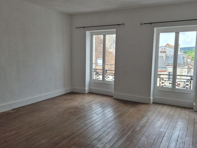 APPARTEMENT T4 106 m² TOULON SUR ARROUX, Toulon sur arroux