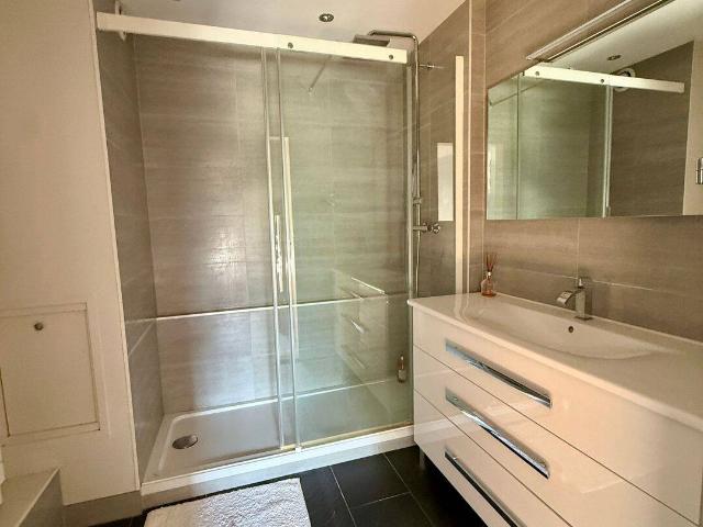 Appartement T4 110m2, Grand balcon, Garage et Parkings