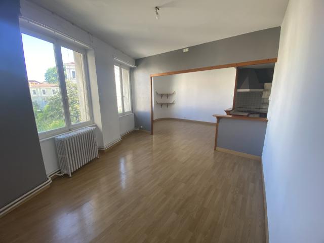 Appartement T4 terrasse et jardin