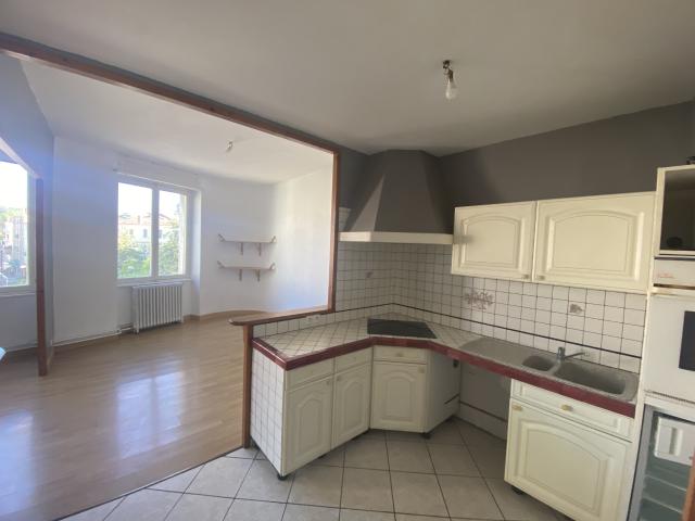 Appartement T4 terrasse et jardin