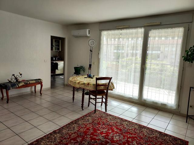 Appartement T4 traversant place de Craponne