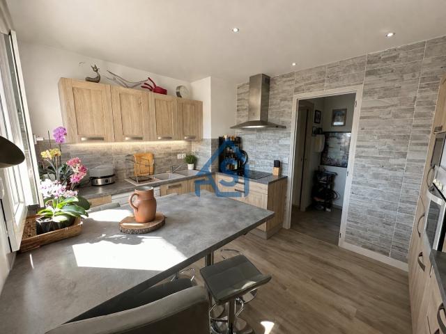 Appartement T4 vendu loué 77 m2 Garage Investissement locatif Gap