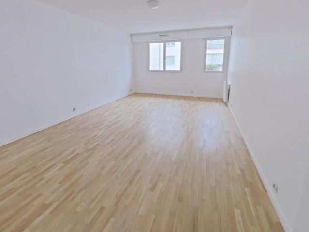 APPARTEMENT T4 A LOUER BOULOGNE BILLANCOURT 82.73 m2 2 421 € charges comprises par mois: Immobilier BOULOGNE BILLANCOURT | Perenium, agence immobilière à Paris – administration de biens et gestion locative