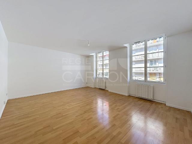 APPARTEMENT T4 A LOUER LYON 3EME ARRONDISSEMENT 73.99 m 2 1 175 €