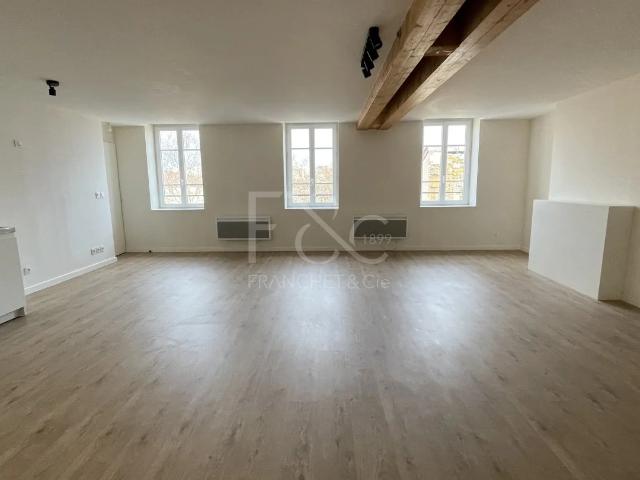 APPARTEMENT T4 A LOUER LYON 3EME ARRONDISSEMENT 98.36 m2 1 324 € charges comprises par mois