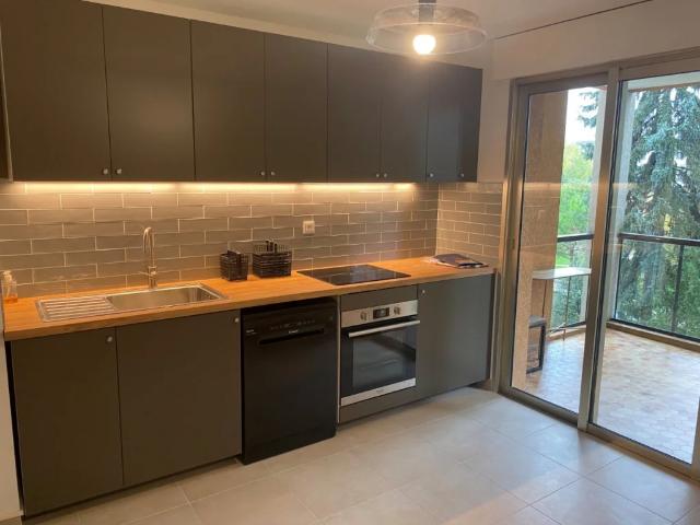 APPARTEMENT T4 A LOUER LYON 4EME ARRONDISSEMENT Lyon Plage Ypres 113.6 m2 1 989 € charges comprises par mois: Immobilier LYON 4EME ARRONDISSEMENT | Agence immobilière à Lyon Galyo