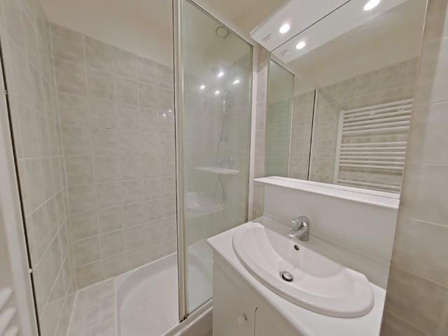 APPARTEMENT T4 A LOUER ST GERMAIN EN LAYE 87.1 m 2 375 €