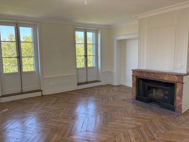 APPARTEMENT T4 A LOUER
