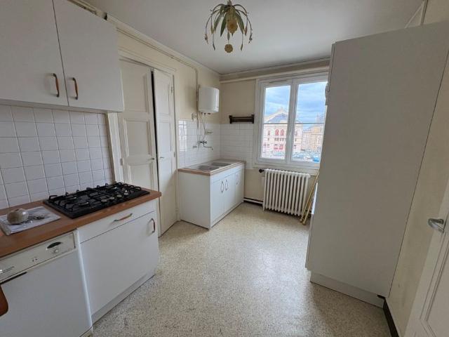 APPARTEMENT T4 A LOUER