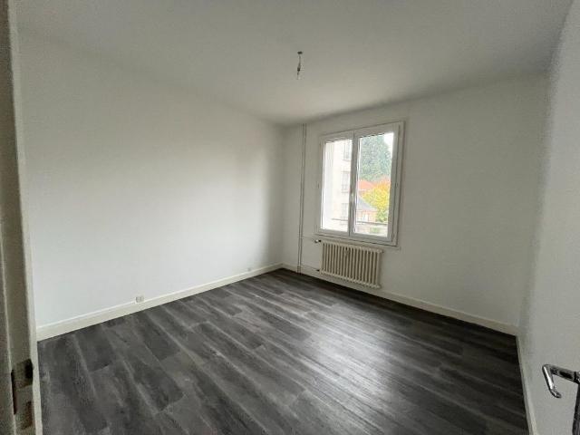 APPARTEMENT T4 A LOUER