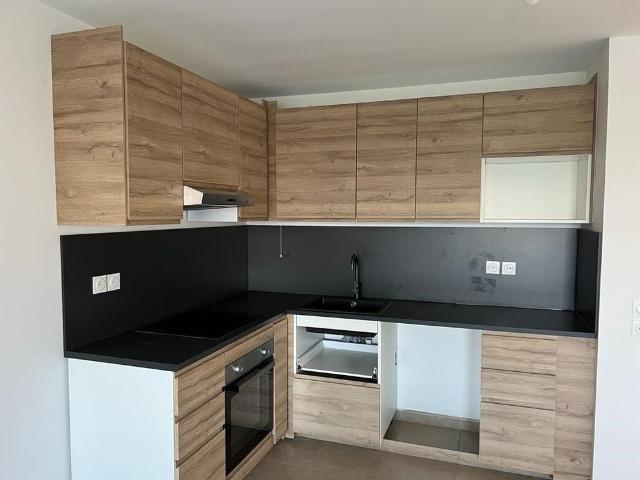 APPARTEMENT T4 A LOUER