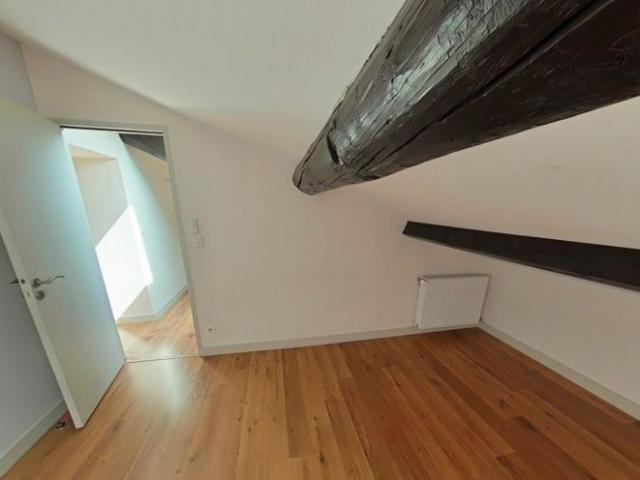 APPARTEMENT T4 A LOUER