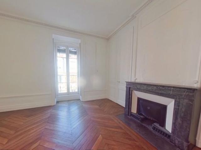 APPARTEMENT T4 A LOUER