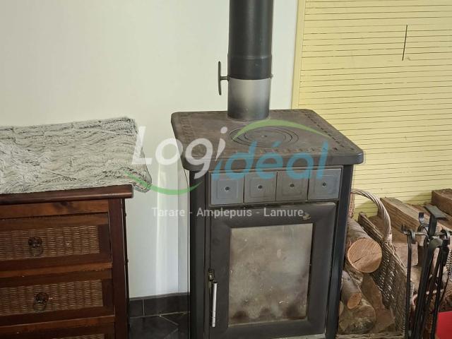 Appartement T4 au 1er étage d'une petite copropriété proche du centre de Lamure/Azergues