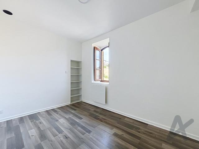 Appartement T4 avec mezzanine et cave